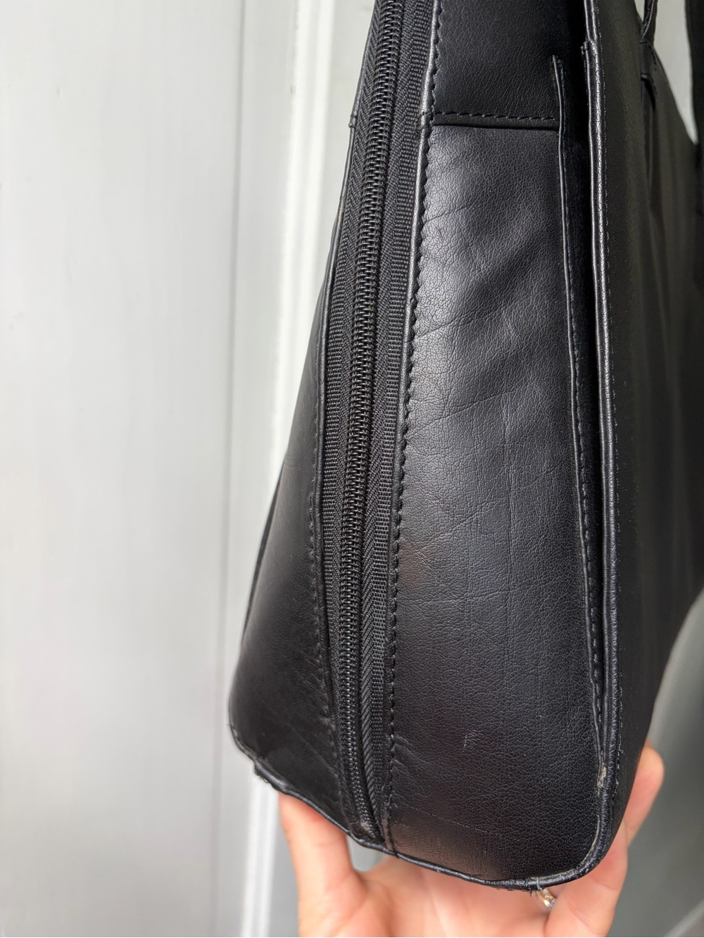 Latico Black Leather Business Case, Lap top carrier, structured purse, tote bag - Picture 7 of 14